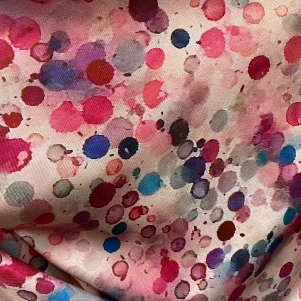 粉红波点斜纹贡缎春夏秋连衣裙旗袍面料柔软舒适