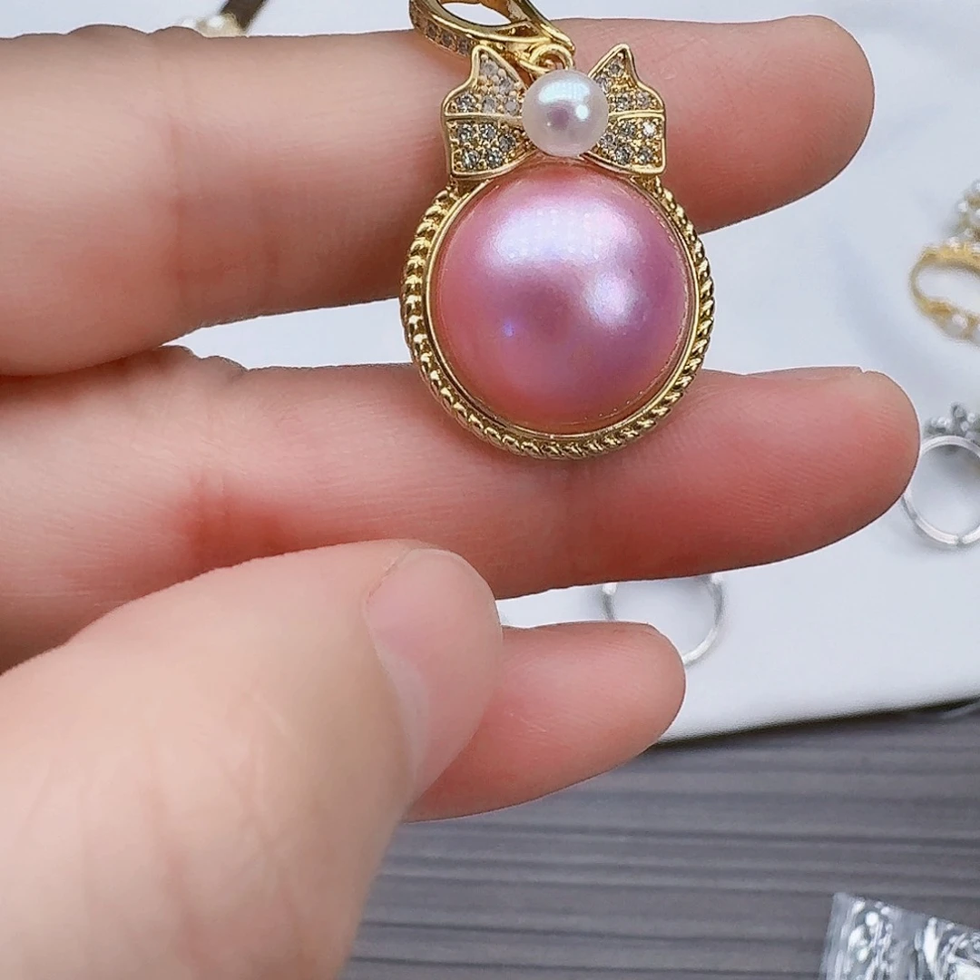 未镶嵌拼合珍珠（马贝珠）颈饰