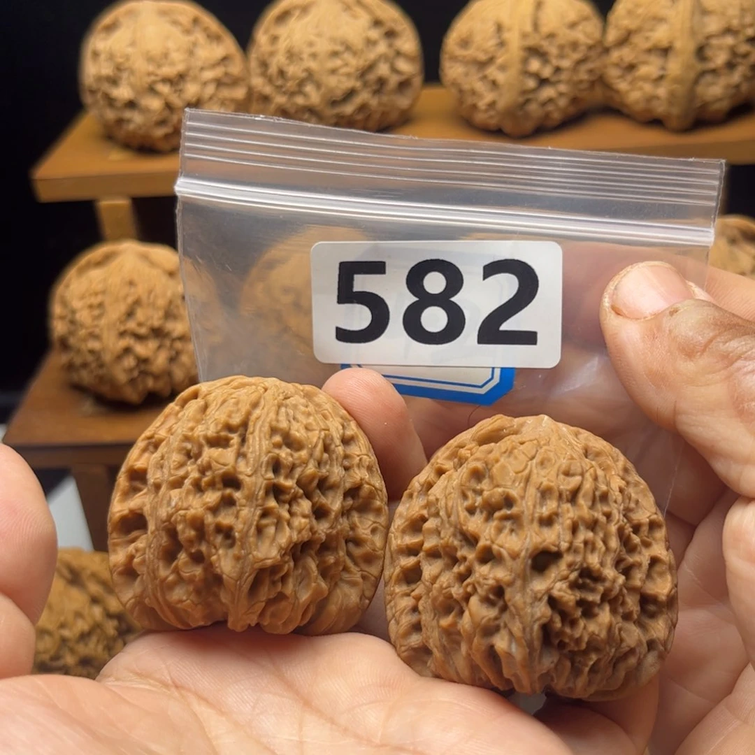 吊坠文玩核桃南疆42