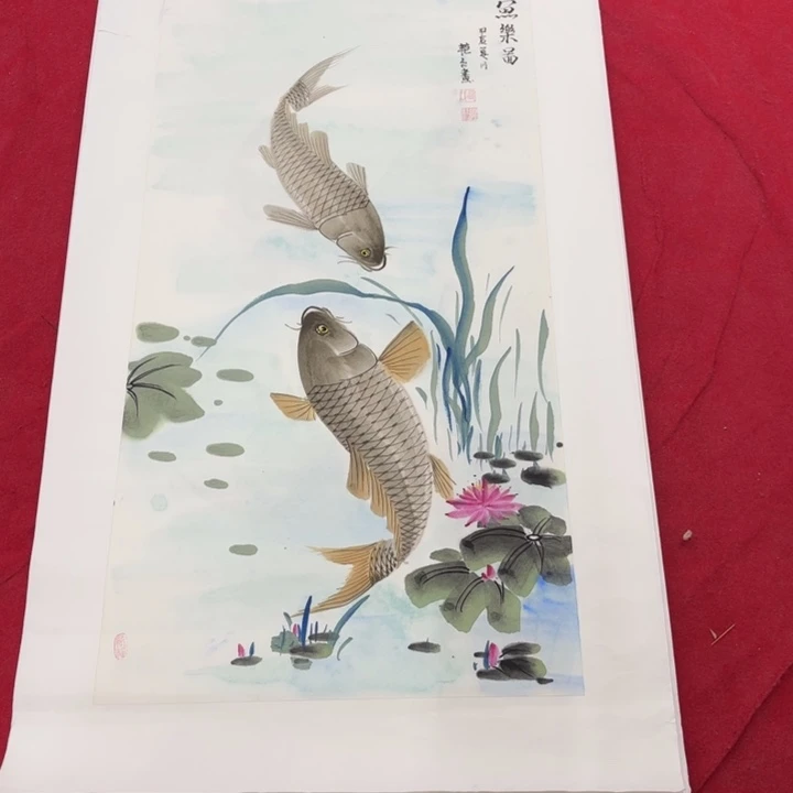 国画花鸟等图案为一体而