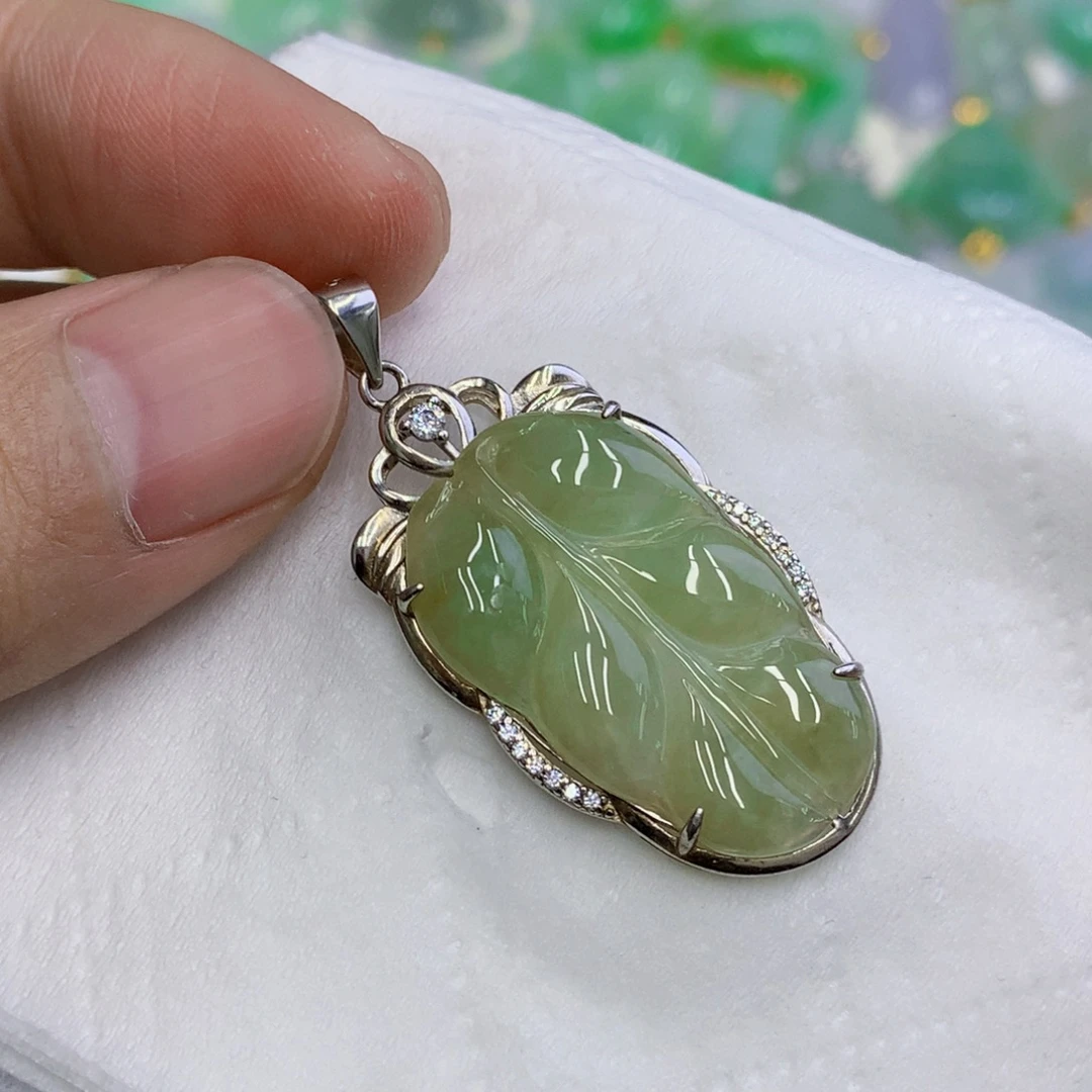 翡翠未镶嵌颈饰翡翠