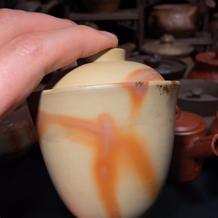 常滑烧井上素三的盖杯