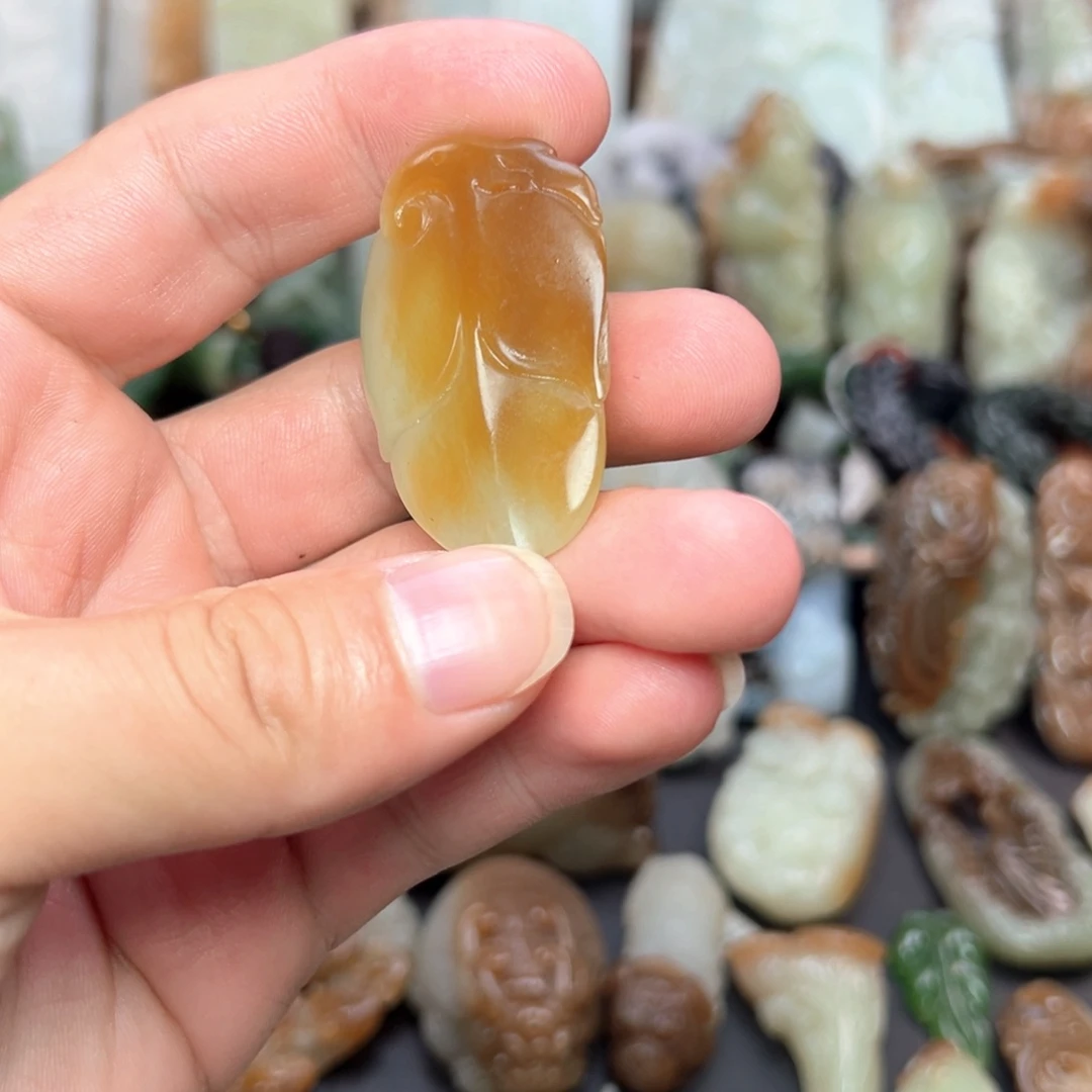 和田玉未镶嵌挂件