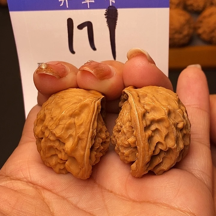 吊坠桃核蛇头37无刀痕s