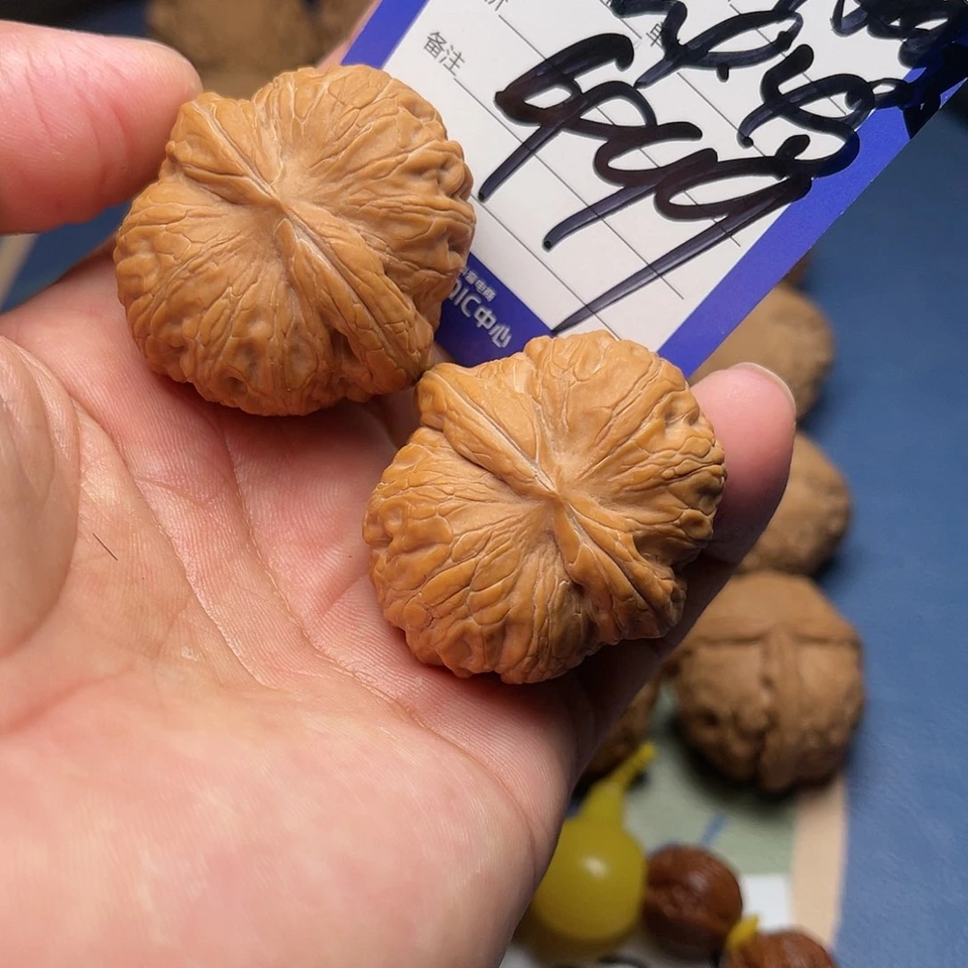 【闪购商品】文玩核桃吊坠秋*哒