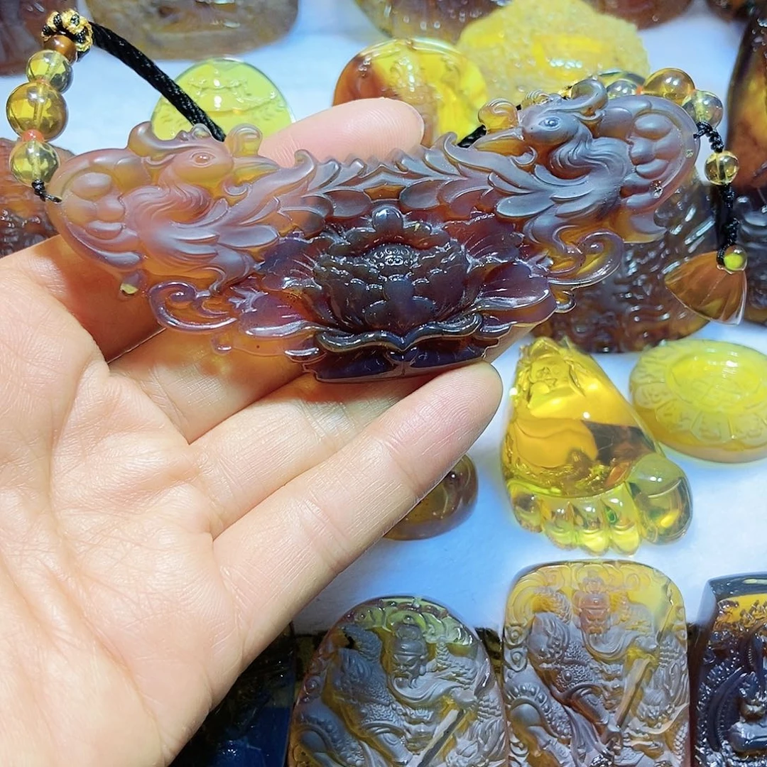 琥珀颈饰未镶嵌凤凰