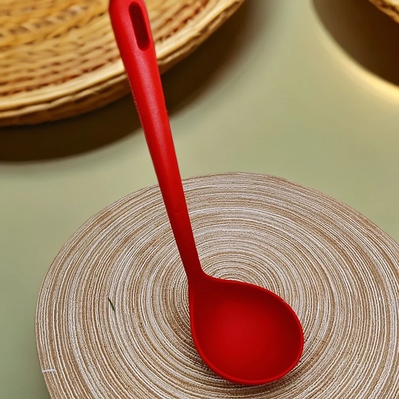 出意大利 红色硅胶汤勺一支 长度31.5厘米 勺头9.5厘米长柄防烫
