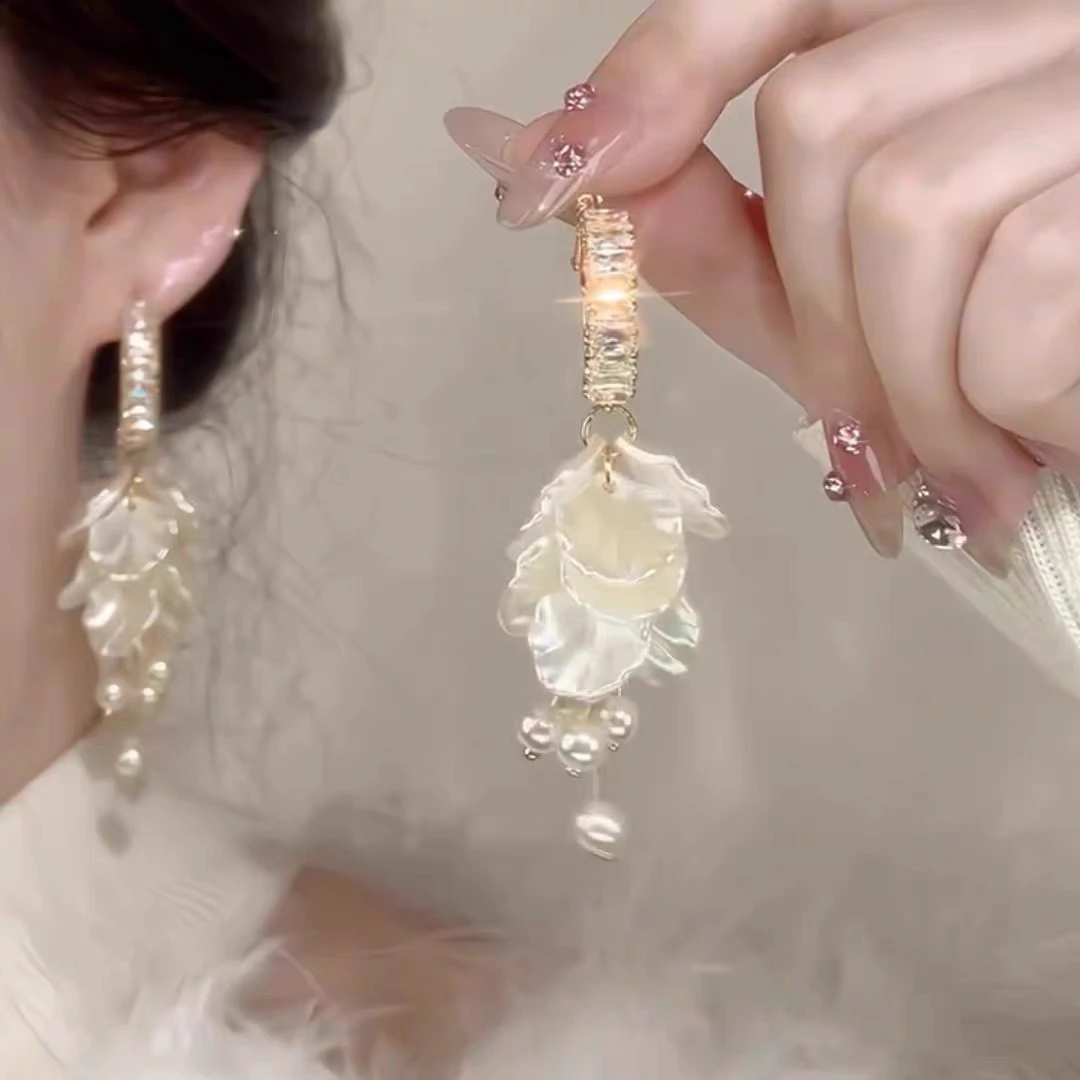 铜合金仿珍珠耳饰 气质轻奢时尚百搭法式小众白色长款超仙仙气058