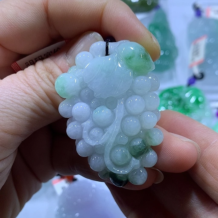 翡翠未镶嵌颈饰天然翡翠A货吊坠