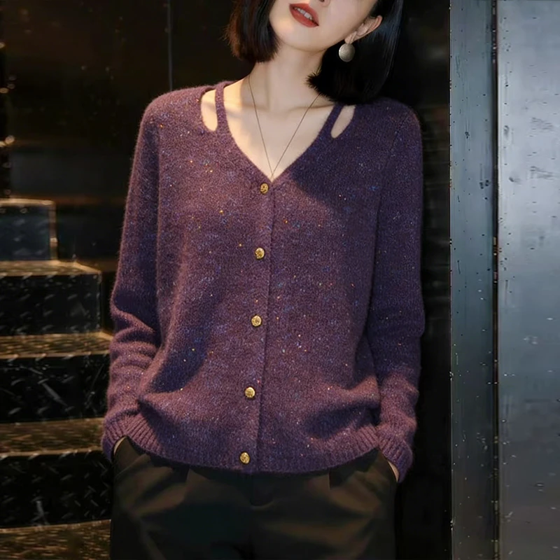 V领紫色毛衣女2025秋冬高级感洋气显瘦减龄镂空长袖针织开衫上衣