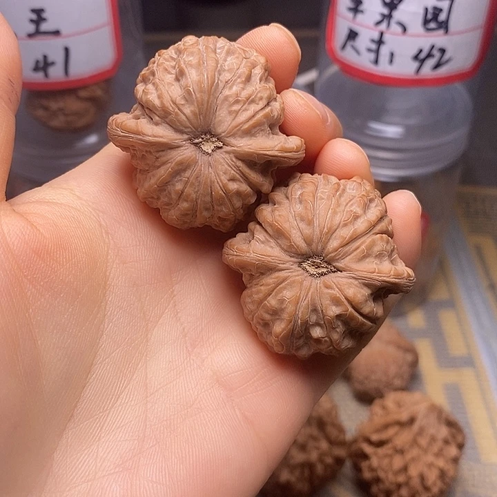 把件文玩核桃╳39血麒麟