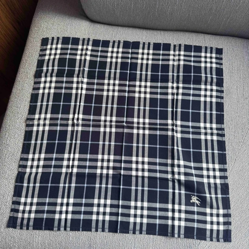 95新 BURBERRY/博柏利 乱乱子中古/女士/丝巾/118050