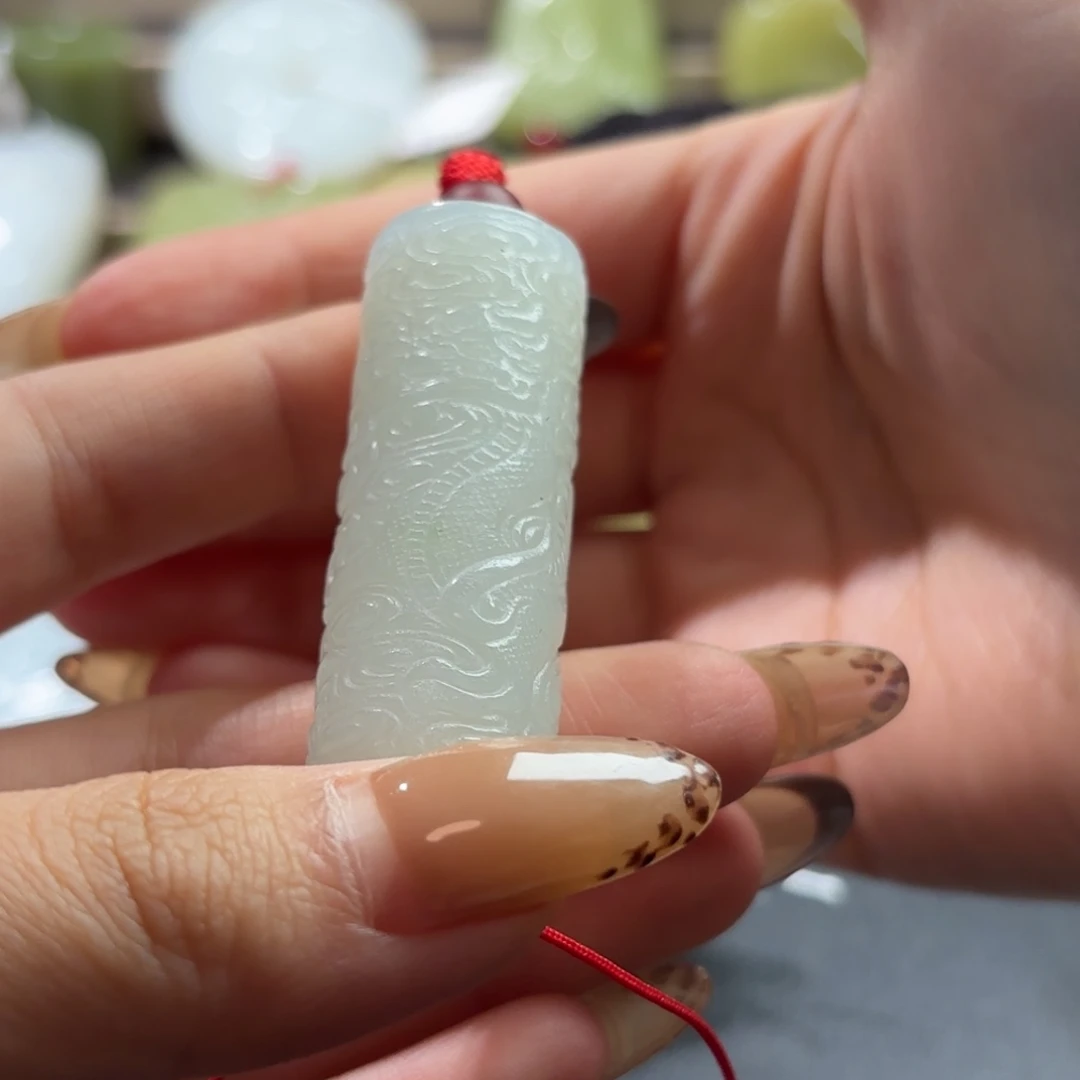 享***由和田玉未镶嵌颈饰