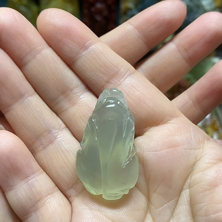 岫玉未镶嵌吊坠(赠链)