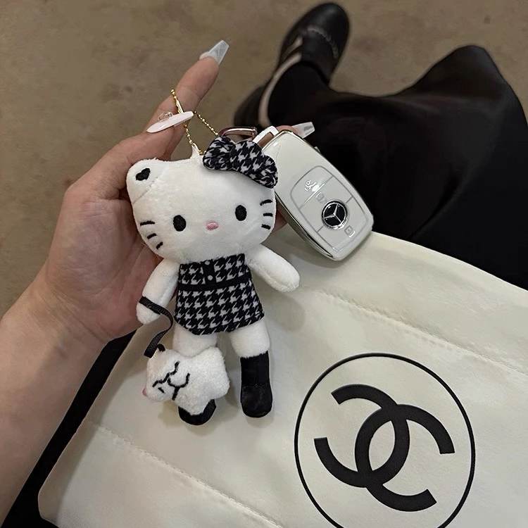 【宝藏库】黑白千鸟格长腿名媛遛狗kitty挂件
