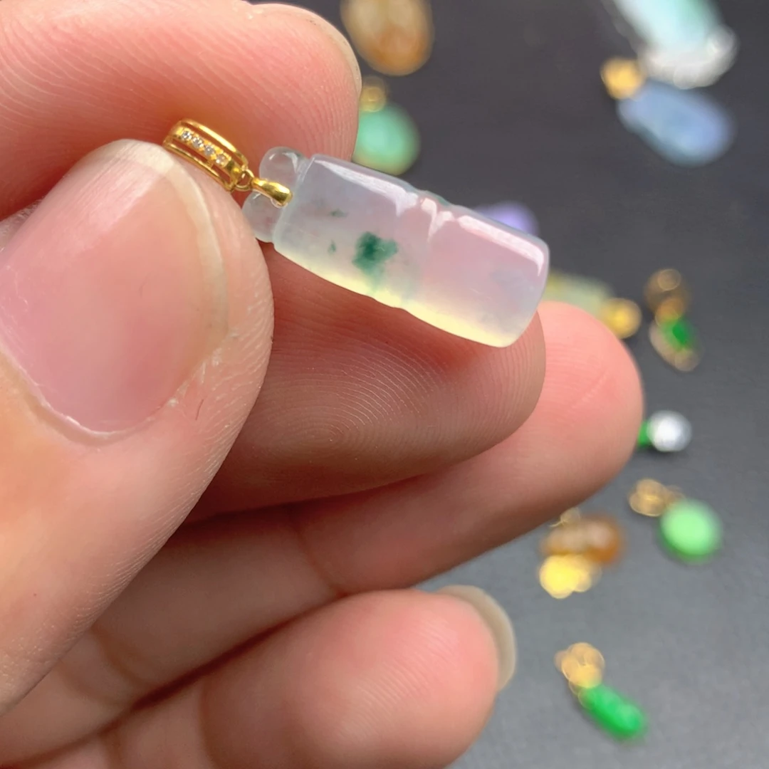 【闪购商品】颈饰18K金镶嵌翡翠翡翠