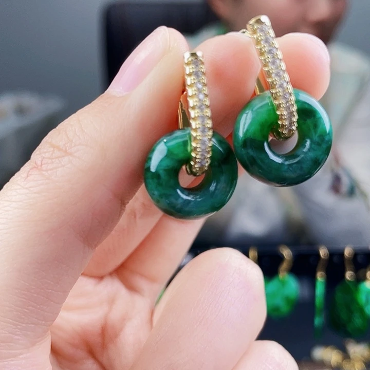 翡翠耳饰未镶嵌饰品