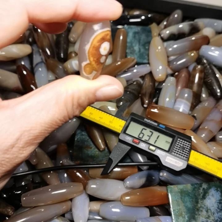 玛瑙/玉髓未镶嵌珠宝奇石