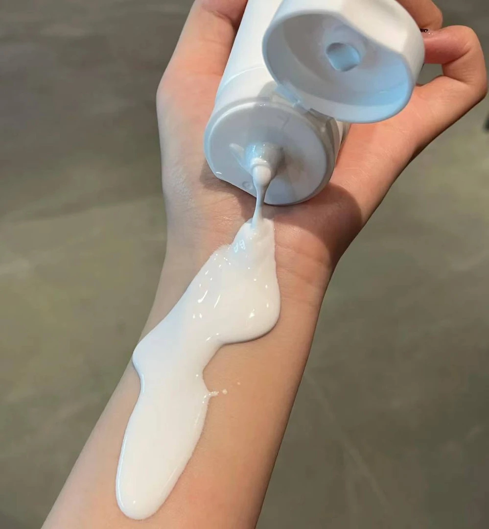 大福家亮白素颜霜