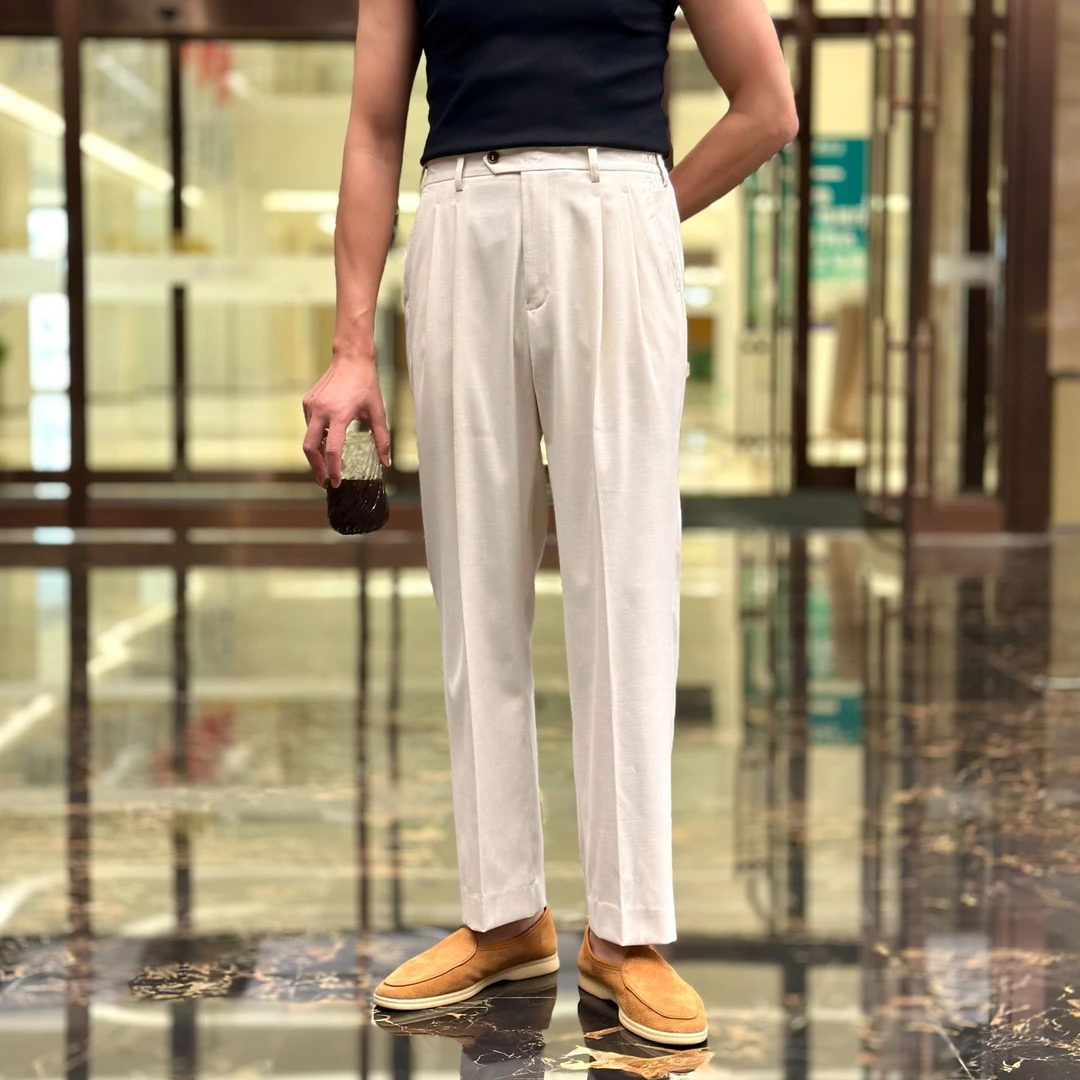 英伦极简杏色松紧腰双褶西裤商务休闲男士小直筒长裤