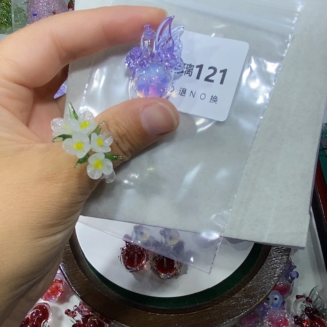 T***a玻璃颈饰121蝴蝶心脏