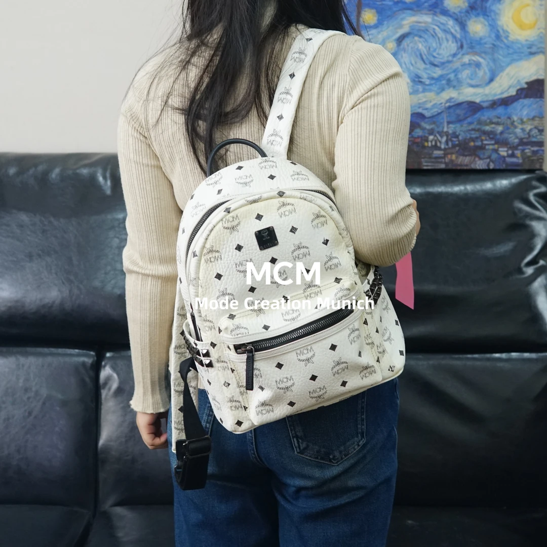 95新 MCM 白色双肩包/WJ12612003/2003