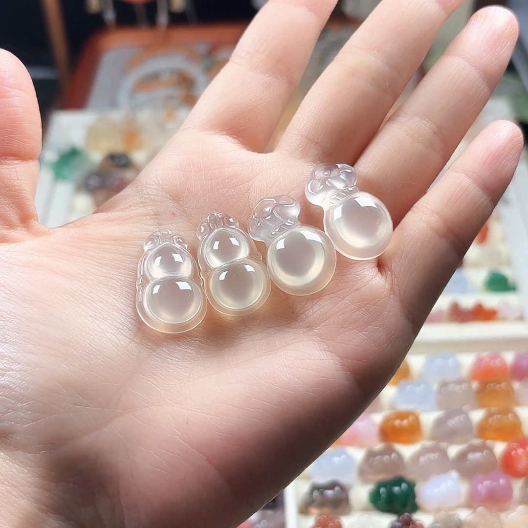 玛瑙/玉髓未镶嵌颈饰选其一
