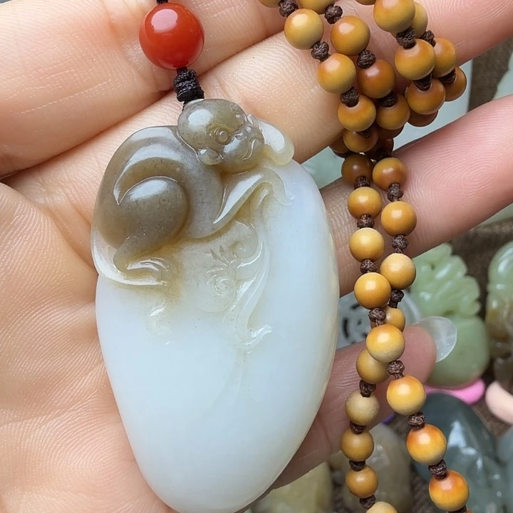 和田玉（糖玉）未镶嵌挂件