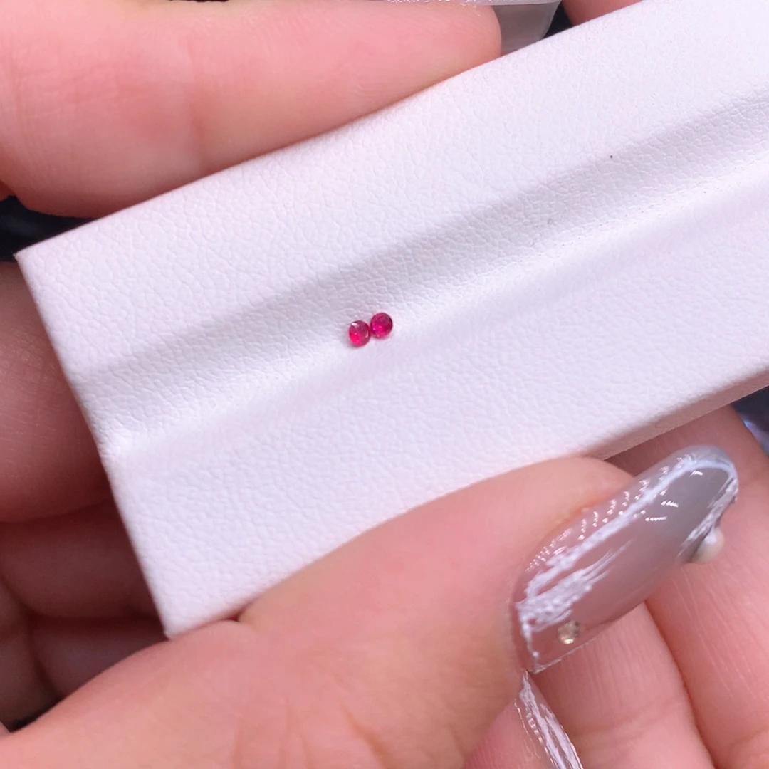 红宝石裸石未镶嵌