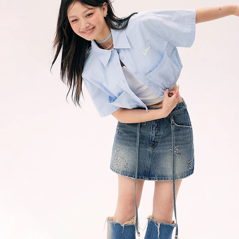 CHUU夏季女装字母刺绣设计感大口袋简约韩系穿搭清新风衬衫