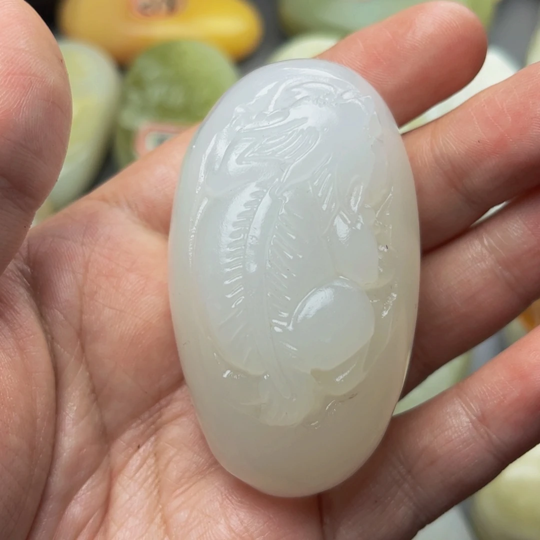 石材方解石手把件貔貅