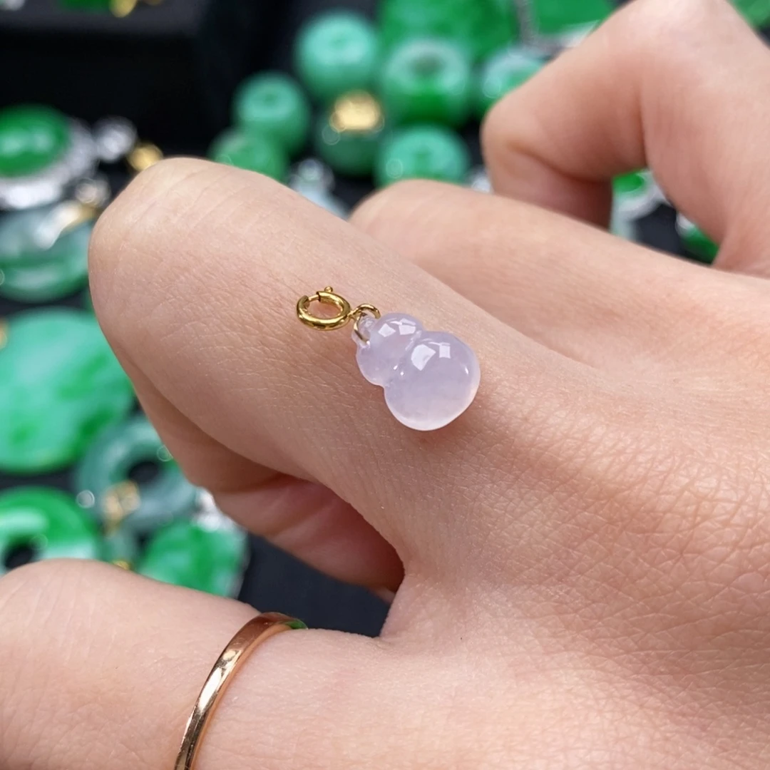 翡翠颈饰18K金镶嵌翡翠