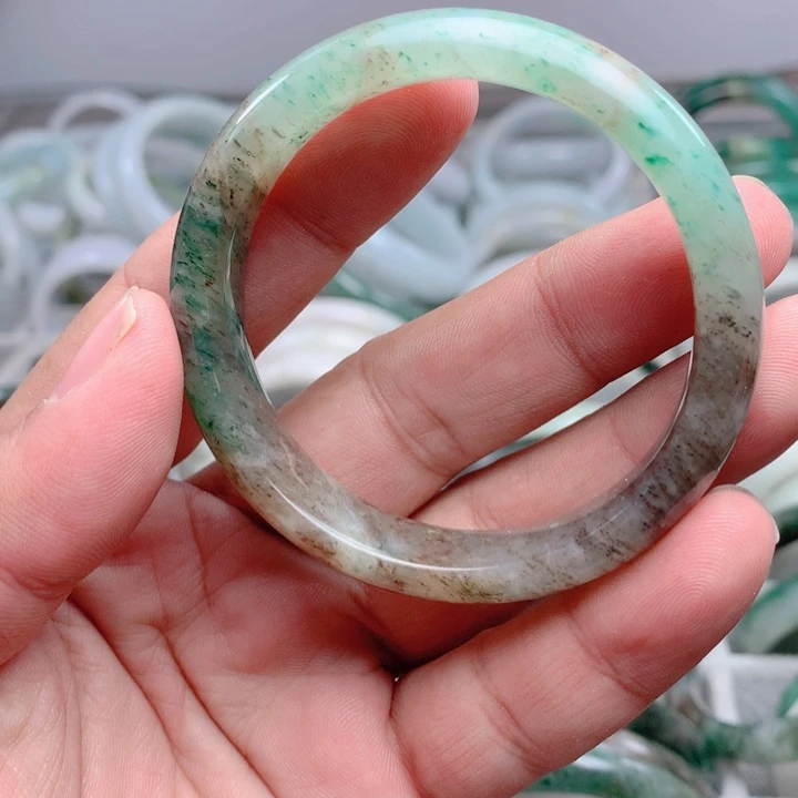 独山玉未镶嵌手镯53