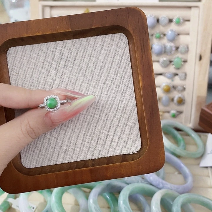 翡翠未镶嵌颈饰天然翡翠Ａ货