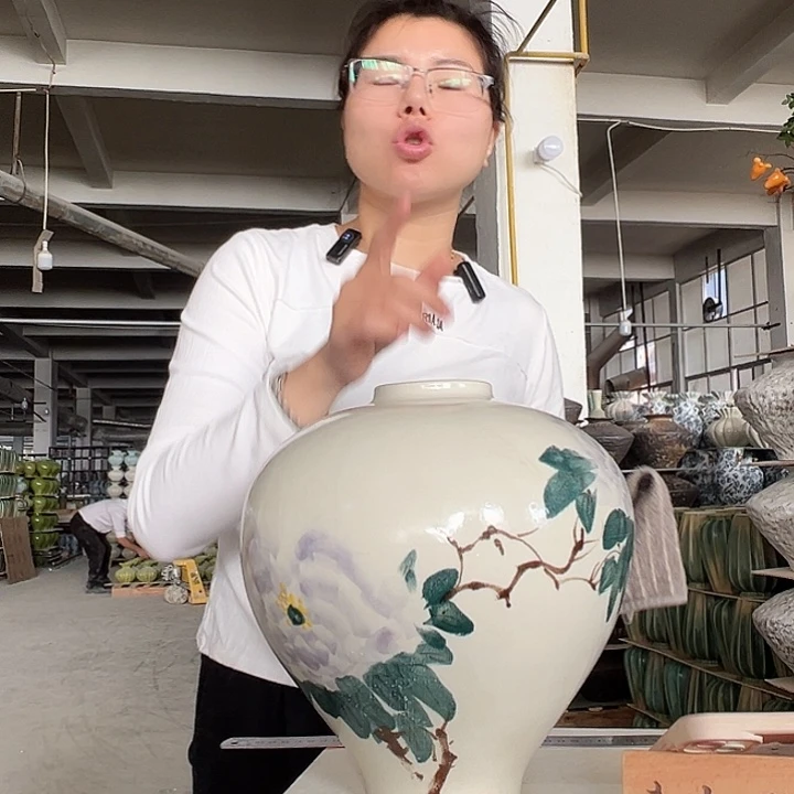 景德镇陶瓷花瓶工厂
