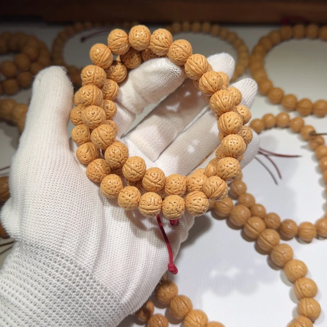 Q***w吊坠桃核精品桃核