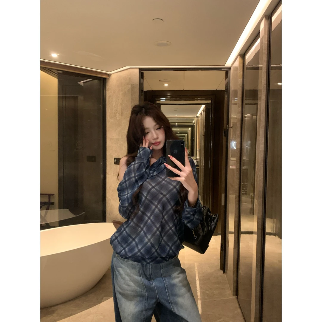 withmin白兔 复古格调 格纹微透显瘦一字领斜肩衬衫上衣2523802