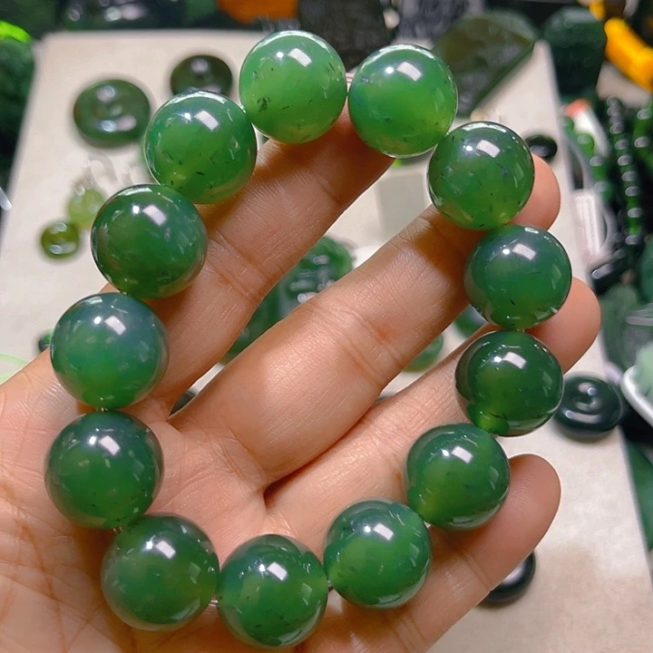 野***猪蛇纹石玉未镶嵌颈饰