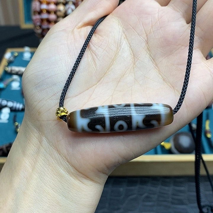 玛瑙/玉髓颈饰合金