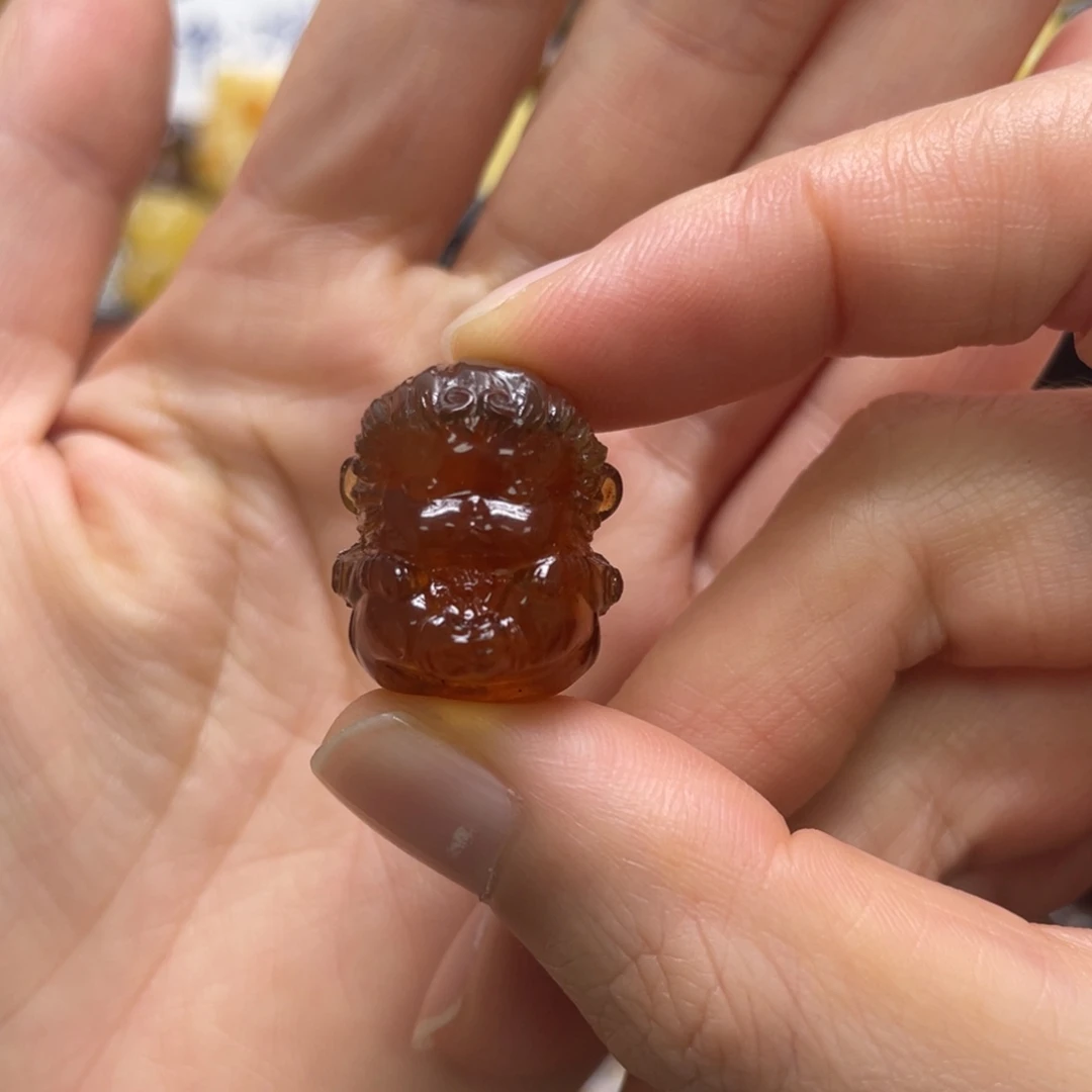 琥珀未镶嵌裸石天然琥珀