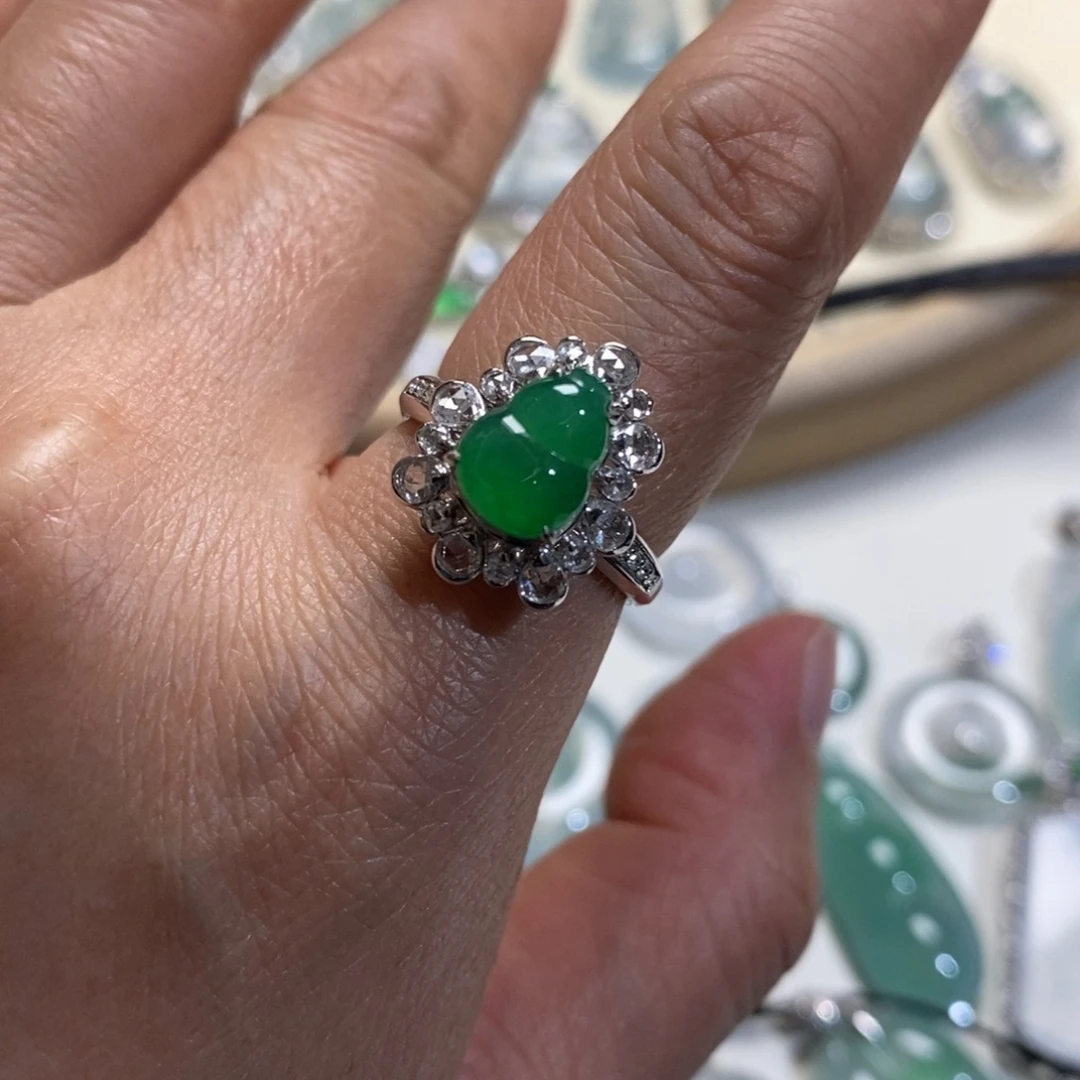 翡翠18K金镶嵌吊坠(不含链)戒指