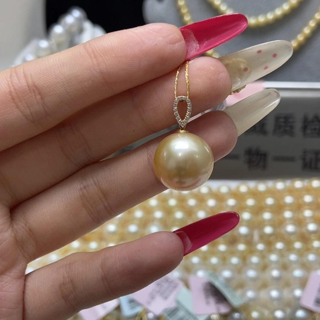 海水珍珠颈饰18K金镶嵌