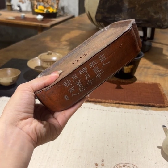 景德镇鱼和熊手工陶艺