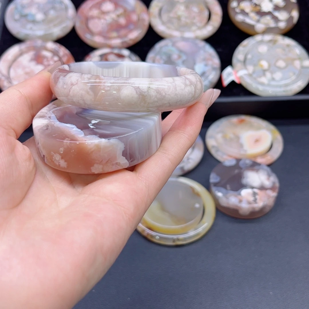 玛瑙/玉髓手镯未镶嵌60