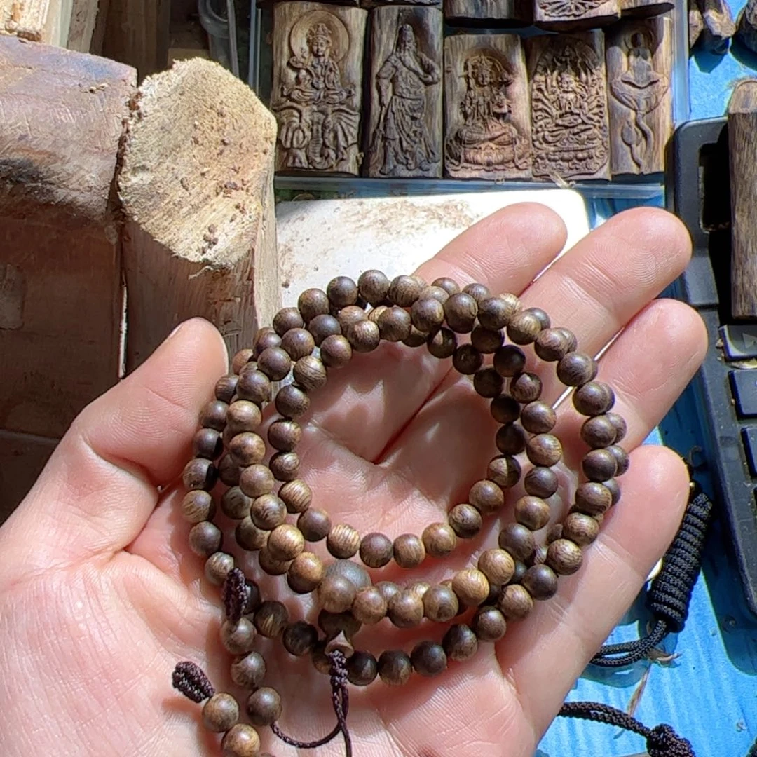 沉香手串白棋05多圈11克