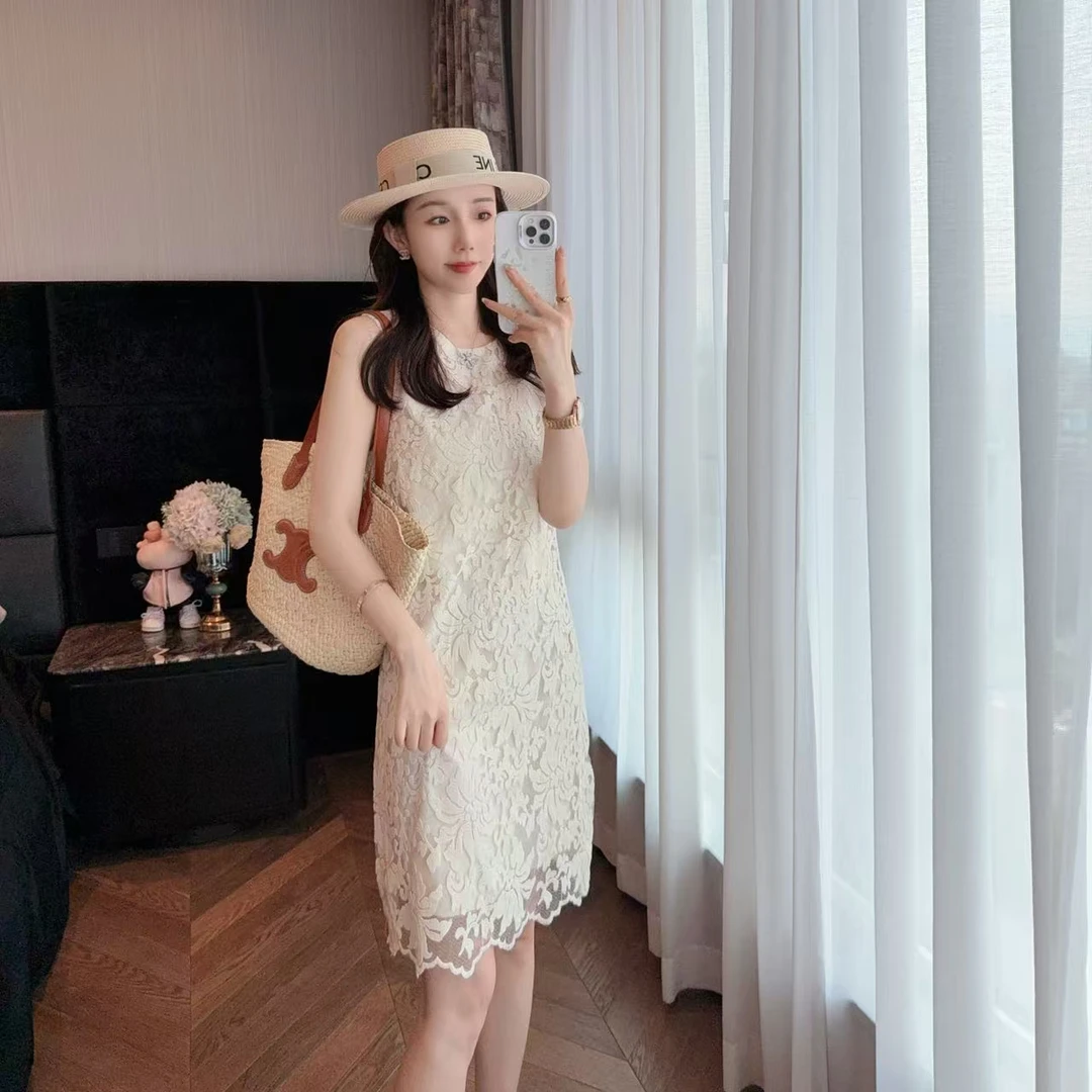 【大静静】“浪漫花朵”法式优雅温柔蕾丝连衣裙