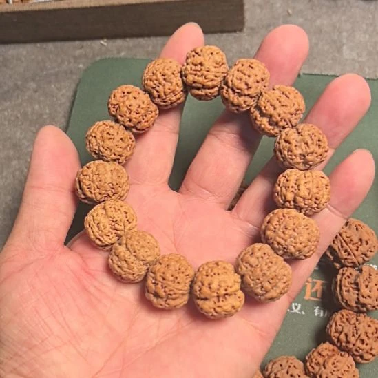 金刚菩提手串粗筋梅花大金刚手串 20左右尺寸，原皮原色