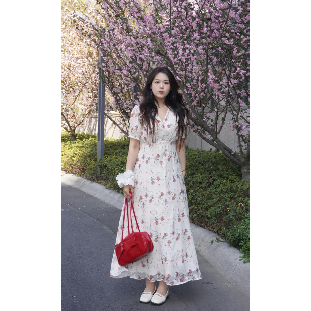 【笑笑定制】夏季新款大码碎花连衣裙女胖mm网红韩系度假V领长裙子