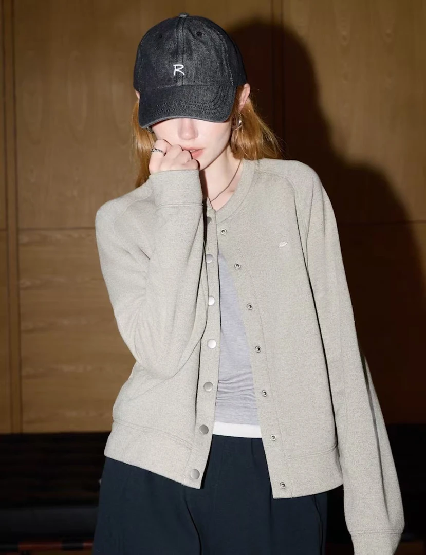 小朵家 XFYD.“烟灰”秋季减龄休闲显瘦棒球卫衣外套016