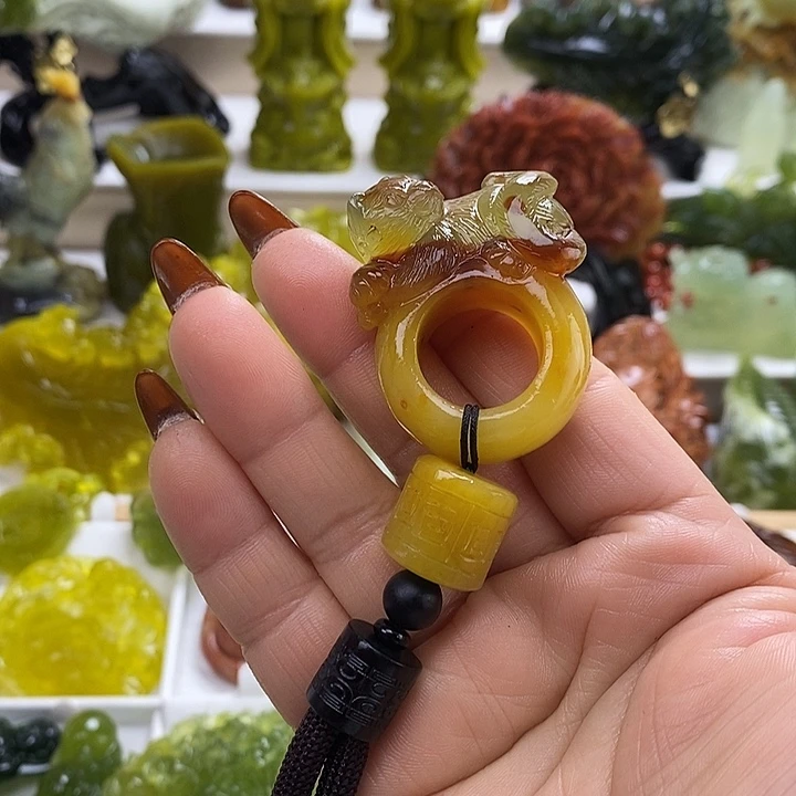 蛇纹石玉未镶嵌手把件